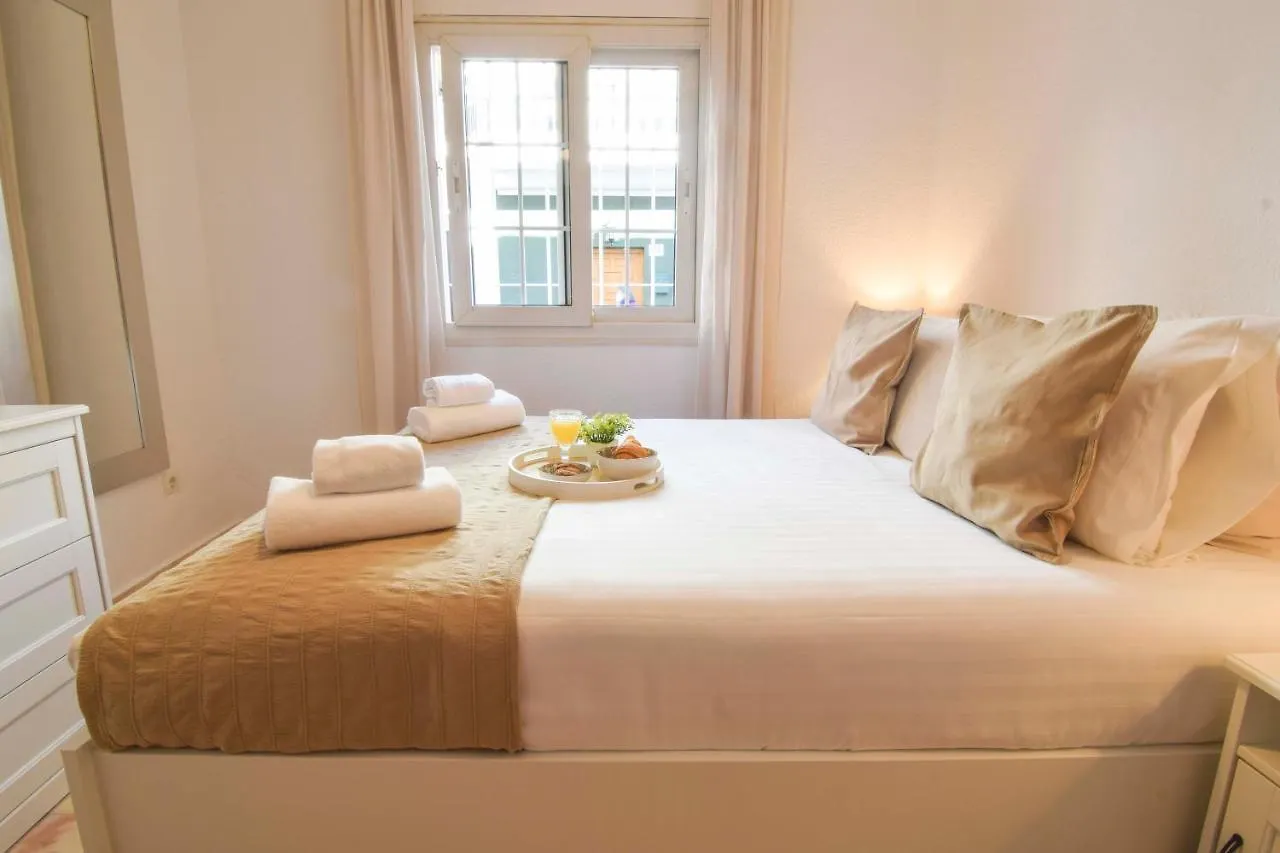 Letmalaga Economy Menita Apartment 0*, Malaga Spain